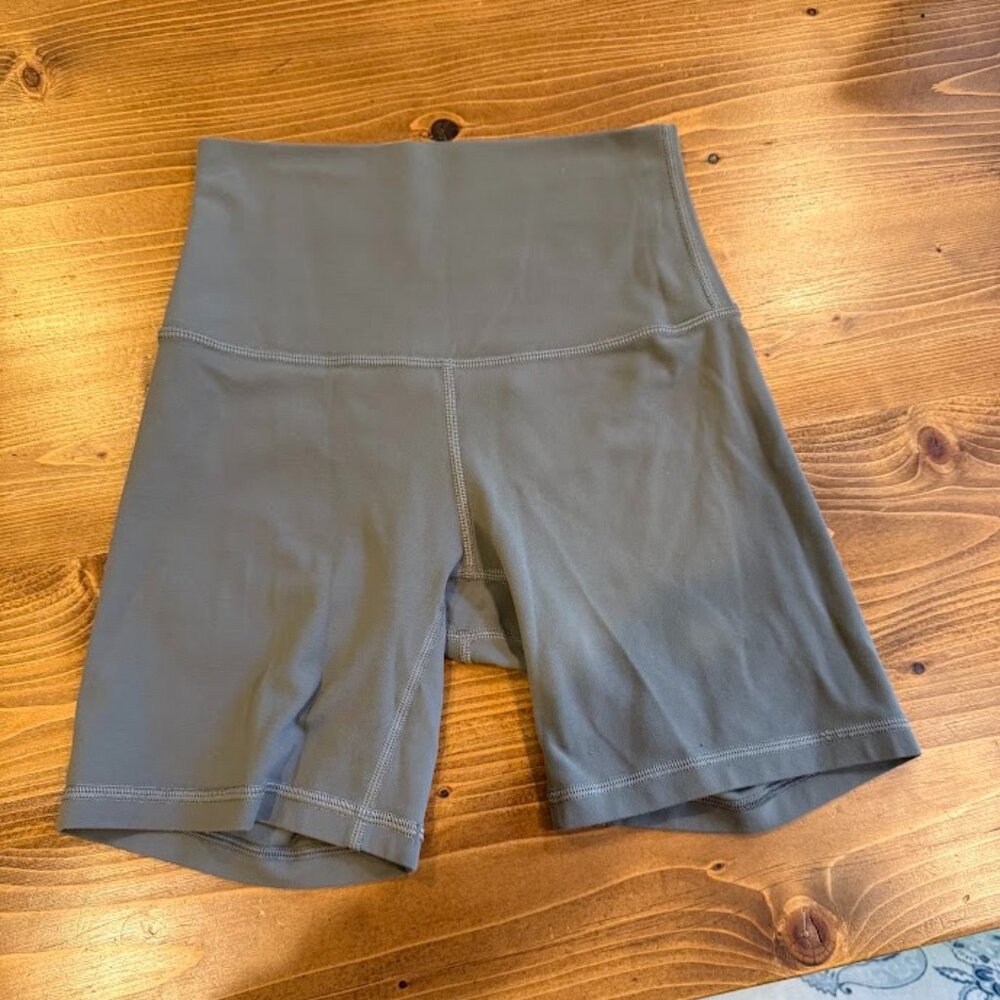 Lululemon align high-rise short 6” - Size 2
